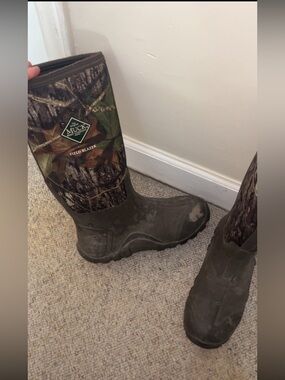 Muck Boot Field Blazer Realtree Camo - Green/Brown. Mens6. Womans7.